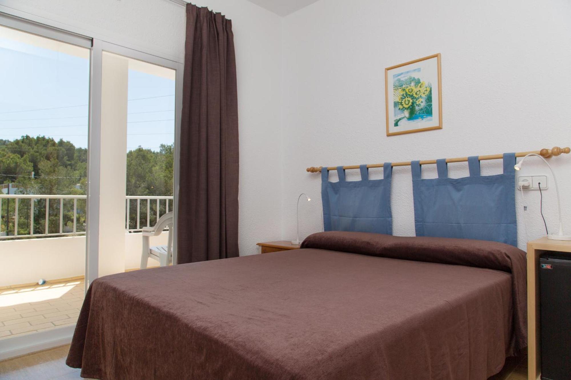 Hotel & Spa Entre Pinos-Adults Only Es Caló Kamer foto